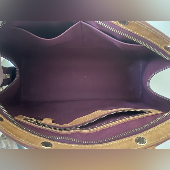 Authentic Vernis Louise Vouitton - Picture 10 of 10